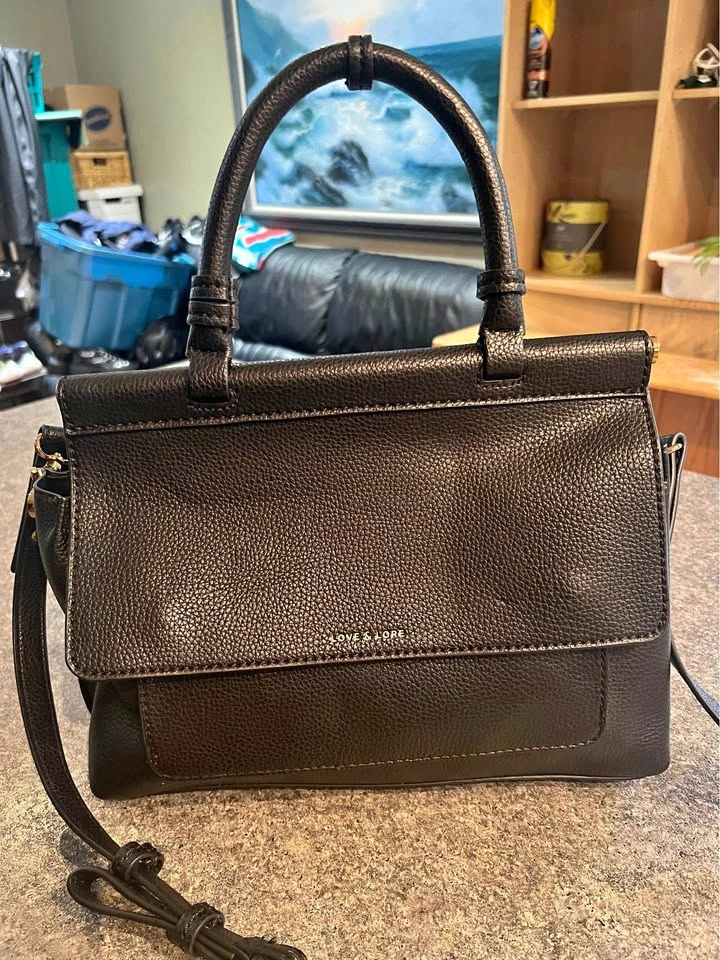 New Love and Lore black satchel Purse