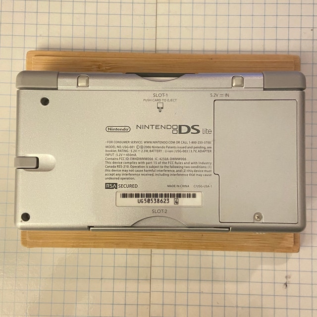 Nintendo DS Lite Silver - photo 3
