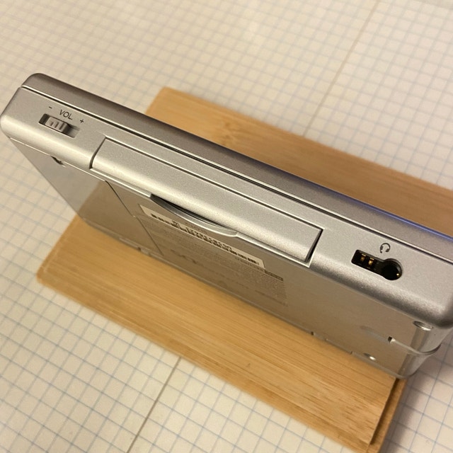 Nintendo DS Lite Silver - photo 4