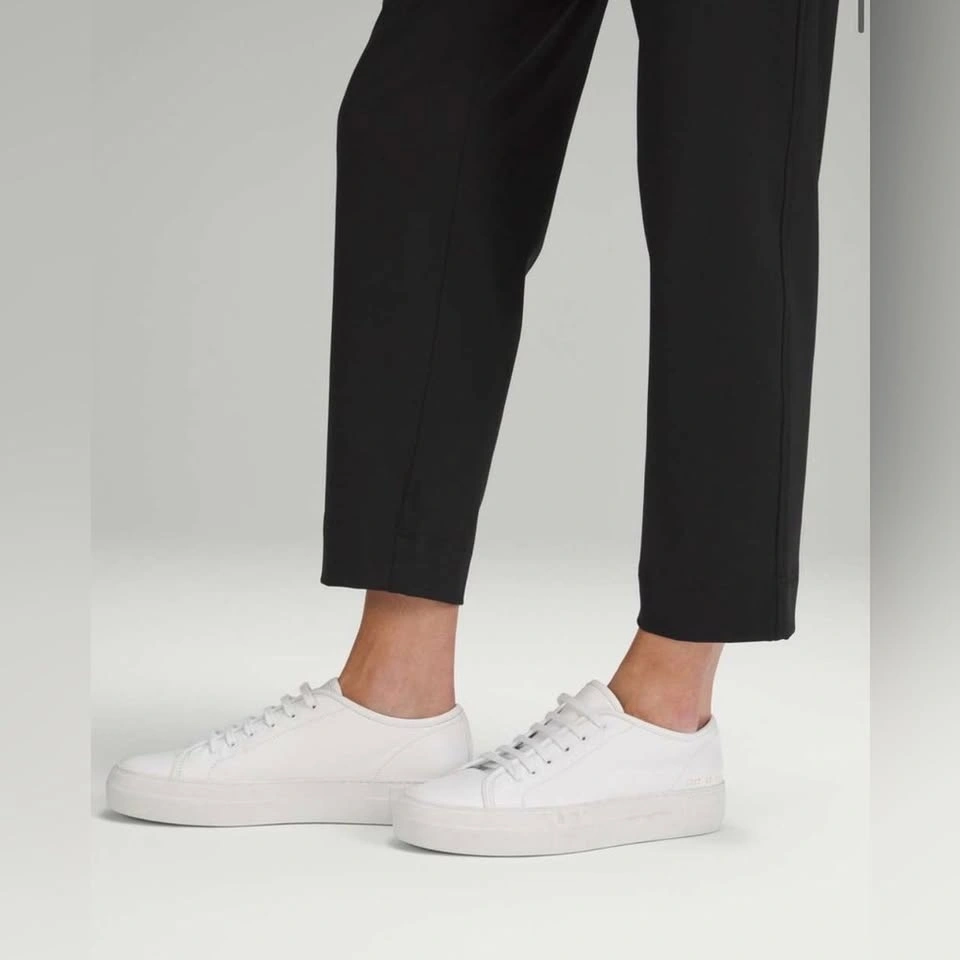 Lululemon Stretch Mid-Rise Tapered Pant - Black, Size 4 - photo 2