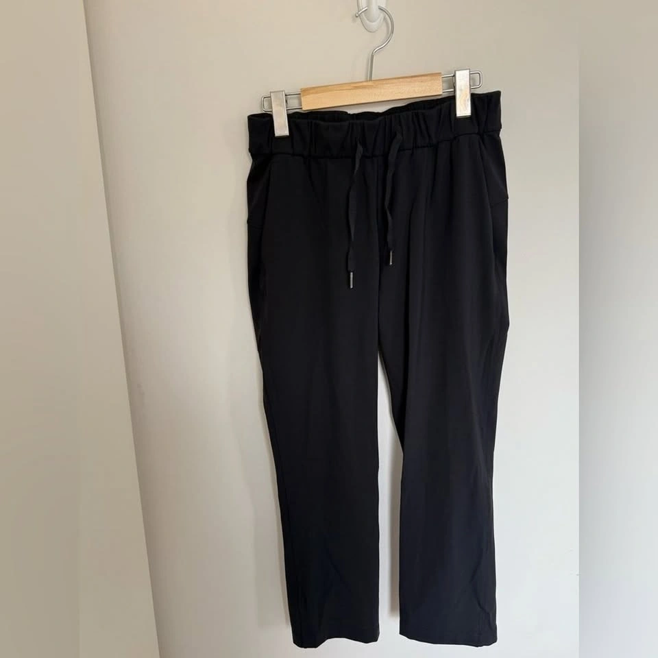 Lululemon Stretch Mid-Rise Tapered Pant - Black, Size 4 - photo 4