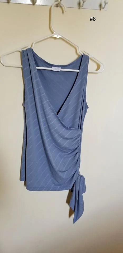 Blue sleeveless top (M) thumbnail