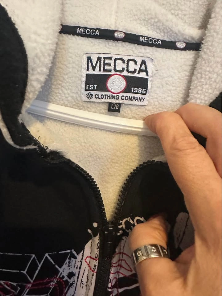 Mecca Oversized Hoodie Size Large - photo 4