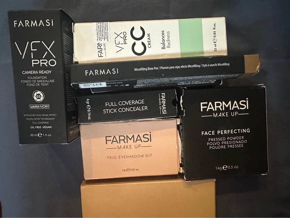 Farmasi Make-Up 8 BNIB Lot