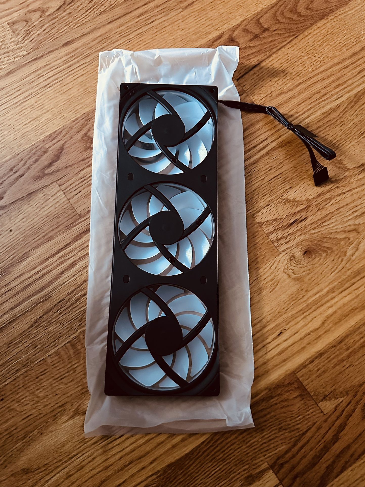 NZXT F360 RGB Core 360mm Fan Unit w/ 3x 120mm RGB Fans - photo 2