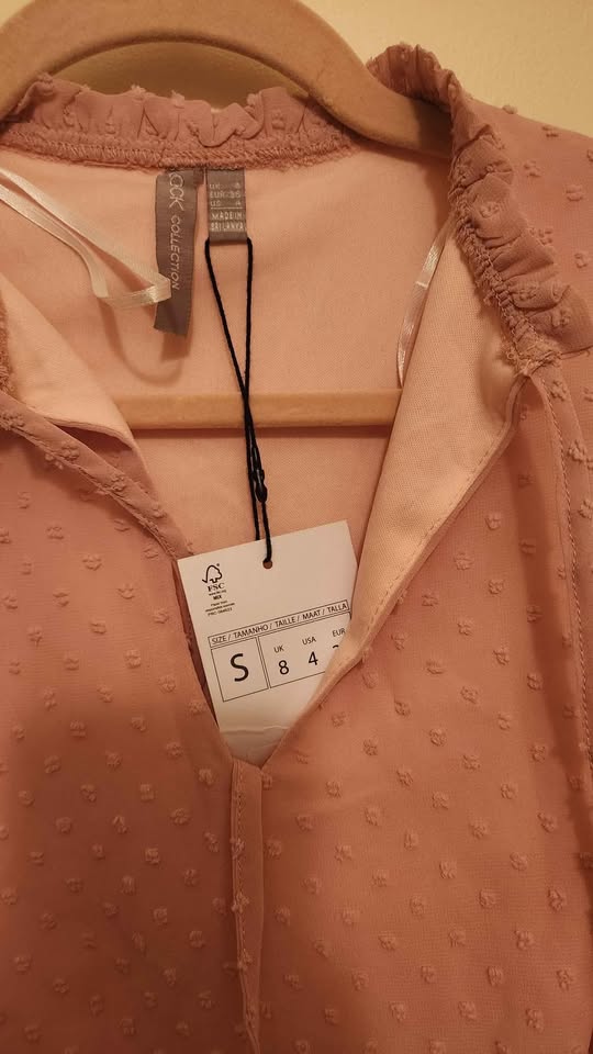 BNWT Pink cropped top (small) - photo 3