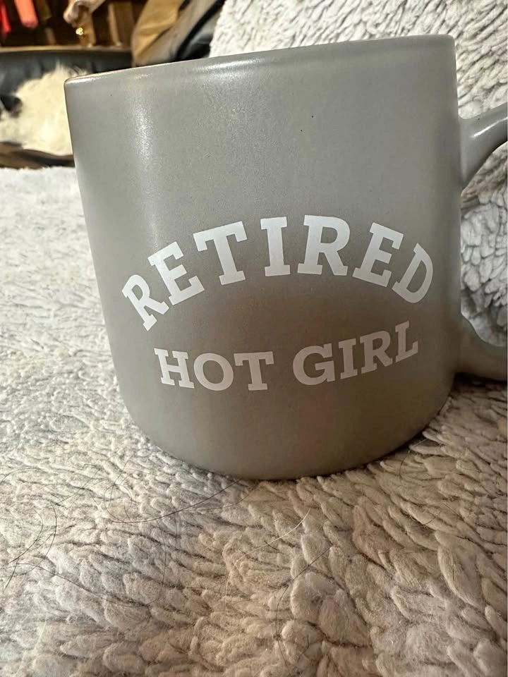 "RETIRED HOT GIRL" COFFEE MUG
