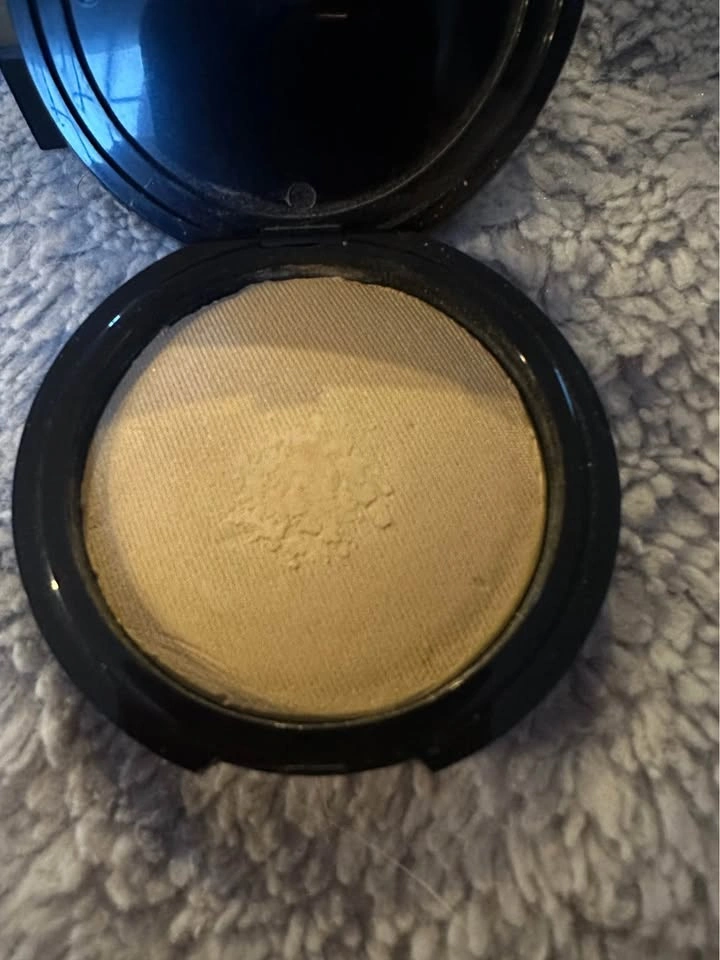 Farmasi Terracotta Porcelain Powder - photo 4