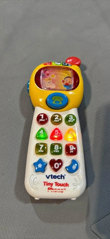 VTech Tiny Touch Phone