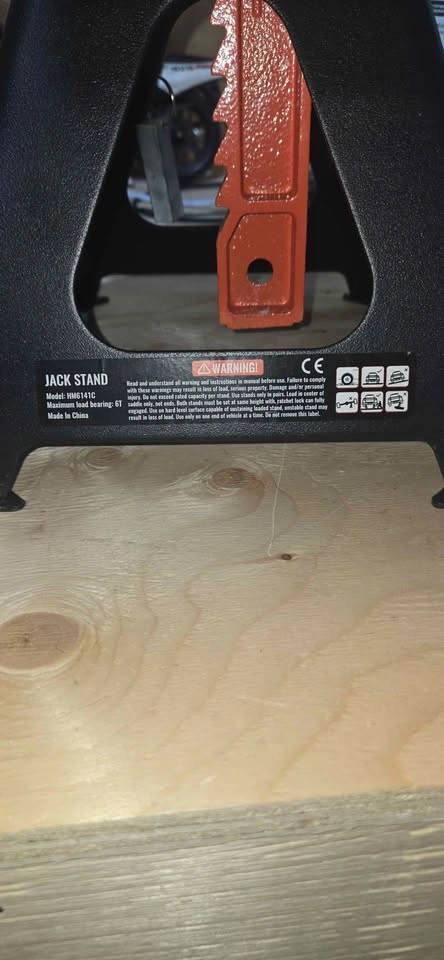 Vevor 6Ton Jack Stands - photo 3