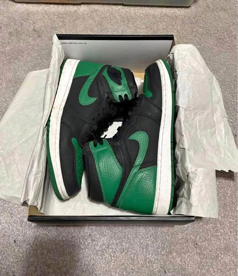 Jordan 1 Pine Green 2.0 Size 10M (open to trades)