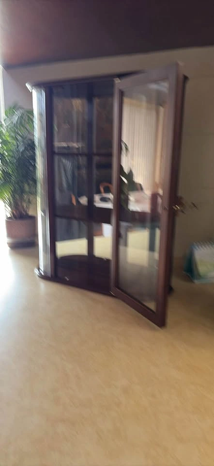 Dark Wood Curved Glass Wall Display Cabinet - photo 4