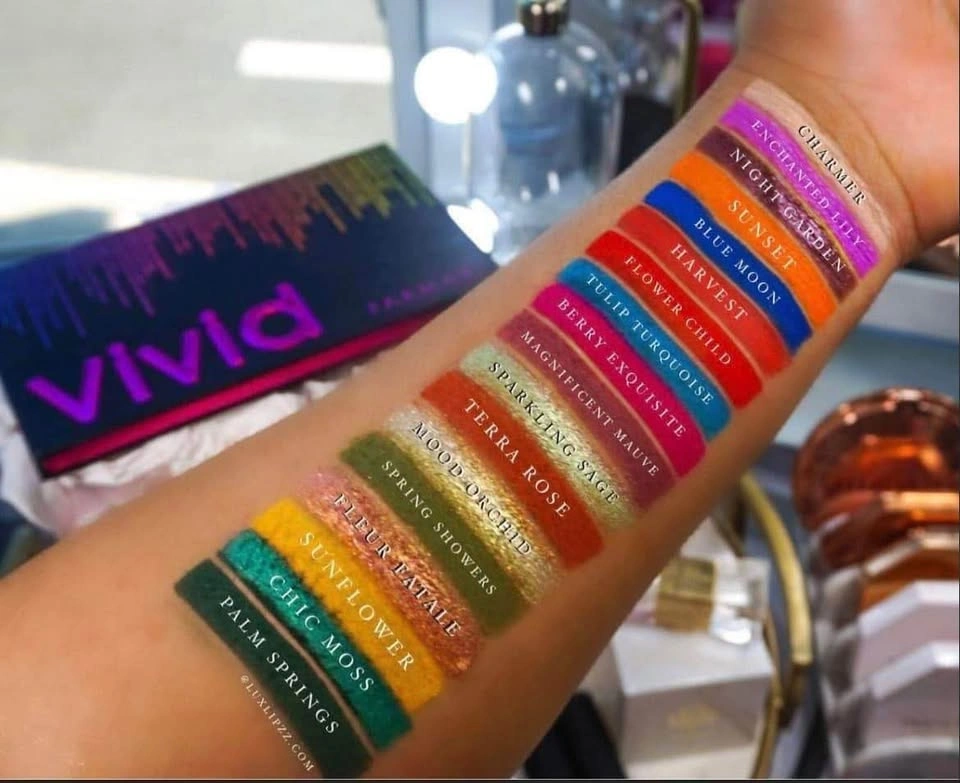 🌈 Vivid Eyeshadow Palette by Farmasi! 🌈 - photo 3