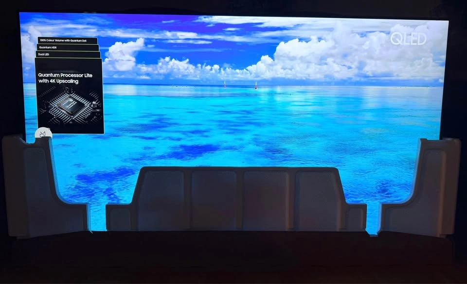Samsung 65” QLED TV - photo 3