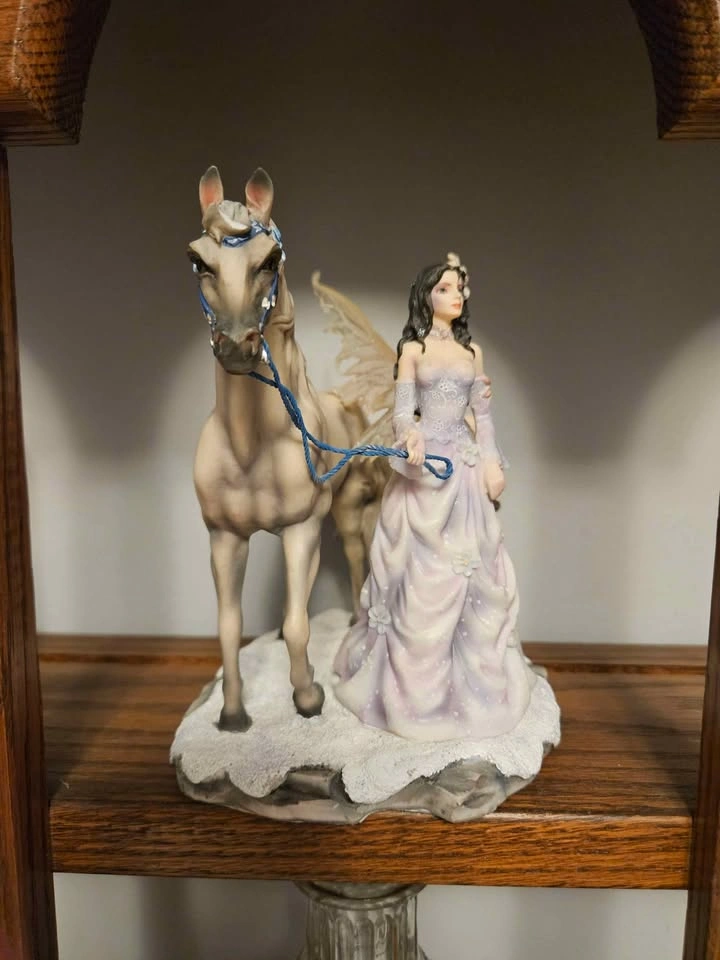The Fairy Site Winter Wings Figurine - photo 2