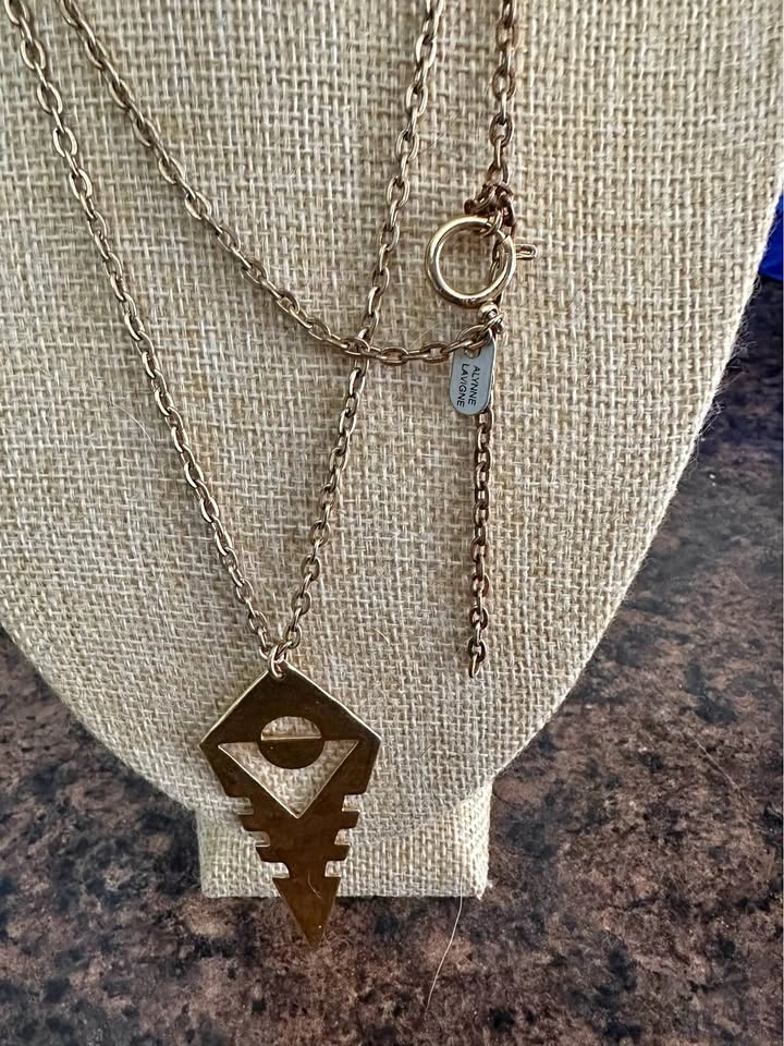 Arrowhead Pendant Necklace by Par Ici (Alynne Lavigne)