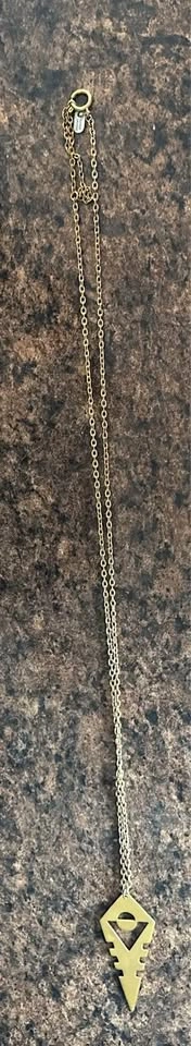 Arrowhead Pendant Necklace by Par Ici (Alynne Lavigne) - photo 4
