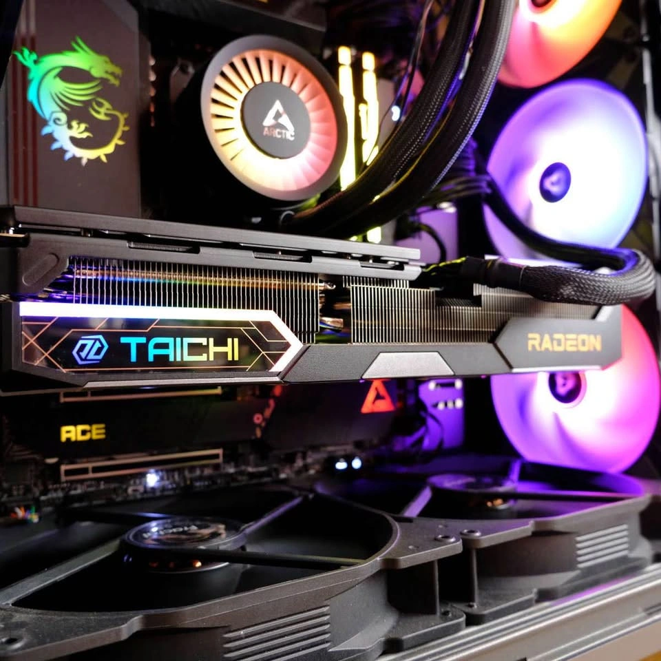 9070 XT Taichi RGB - photo 2