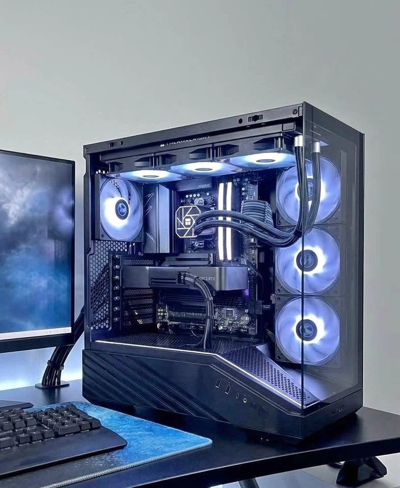 BRAND NEW 5070 FE - 7800x3d Gaming PC