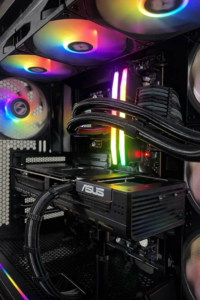 RTX 5070 Ti + Ryzen 7 7800X3D Gaming PC - 3TB Storage - photo 3