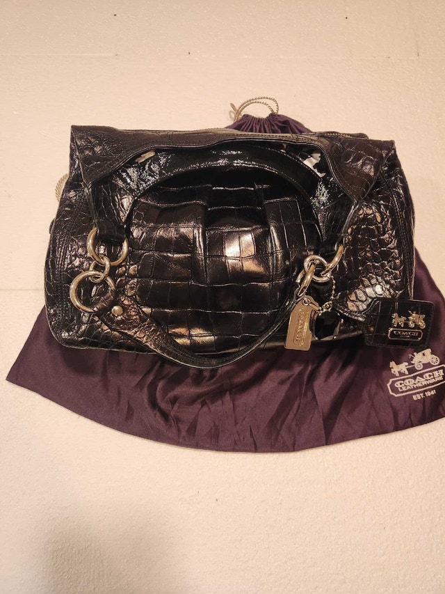 Vintage Coach Black Croc Embossed Leather Shoulder Bag w/ Dust B - photo 4