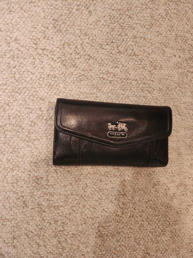 Vintage Black Y2K Coach Wallet - photo 2