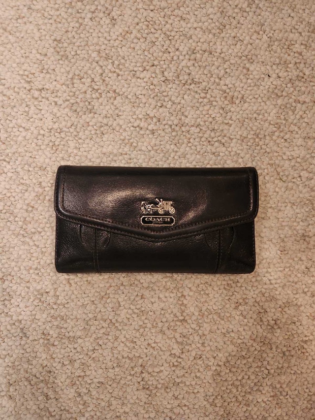 Vintage Black Y2K Coach Wallet - photo 3