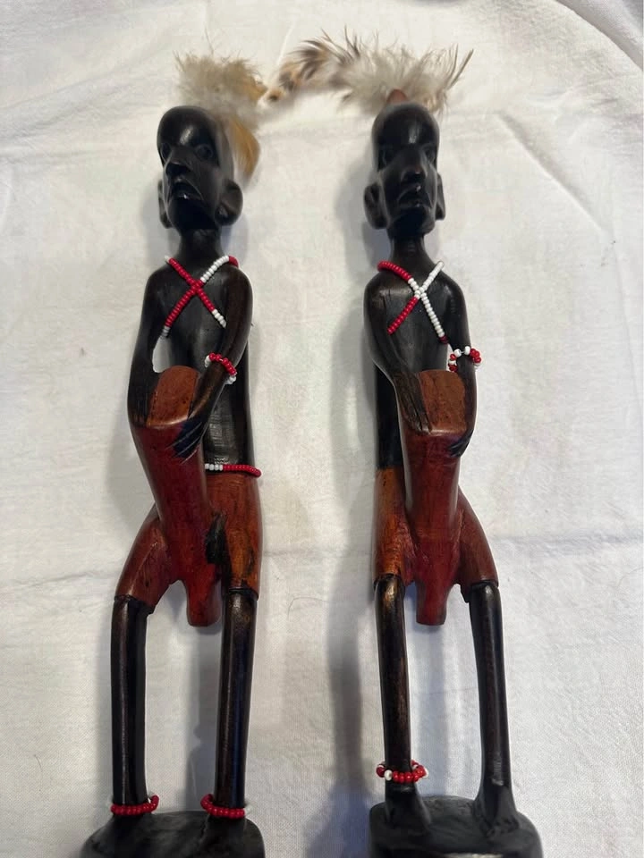 African Hand Carved Figurines with Headress of feathers - photo 2