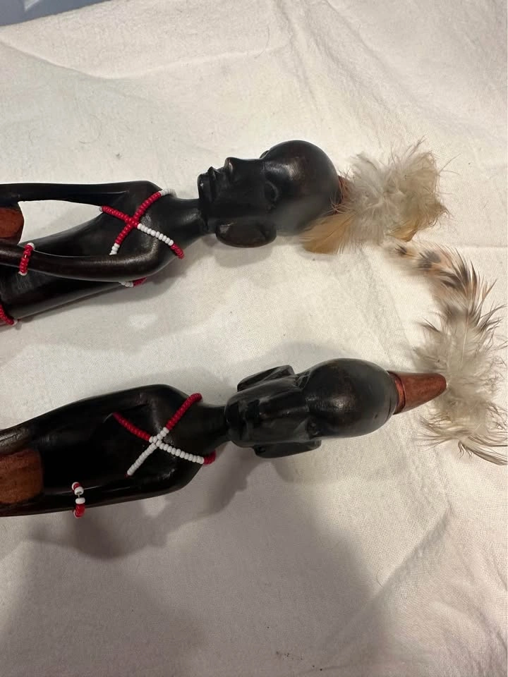 African Hand Carved Figurines with Headress of feathers - photo 3