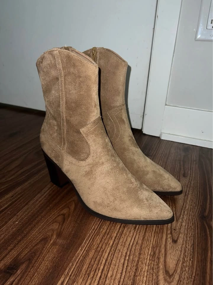 Suede Cowboy Boots (US 11) - photo 2