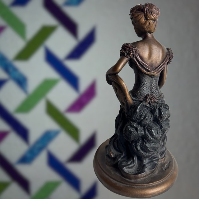 Austin Sculpture (1993) — Seated Victorian Lady on Marble Base - photo 4