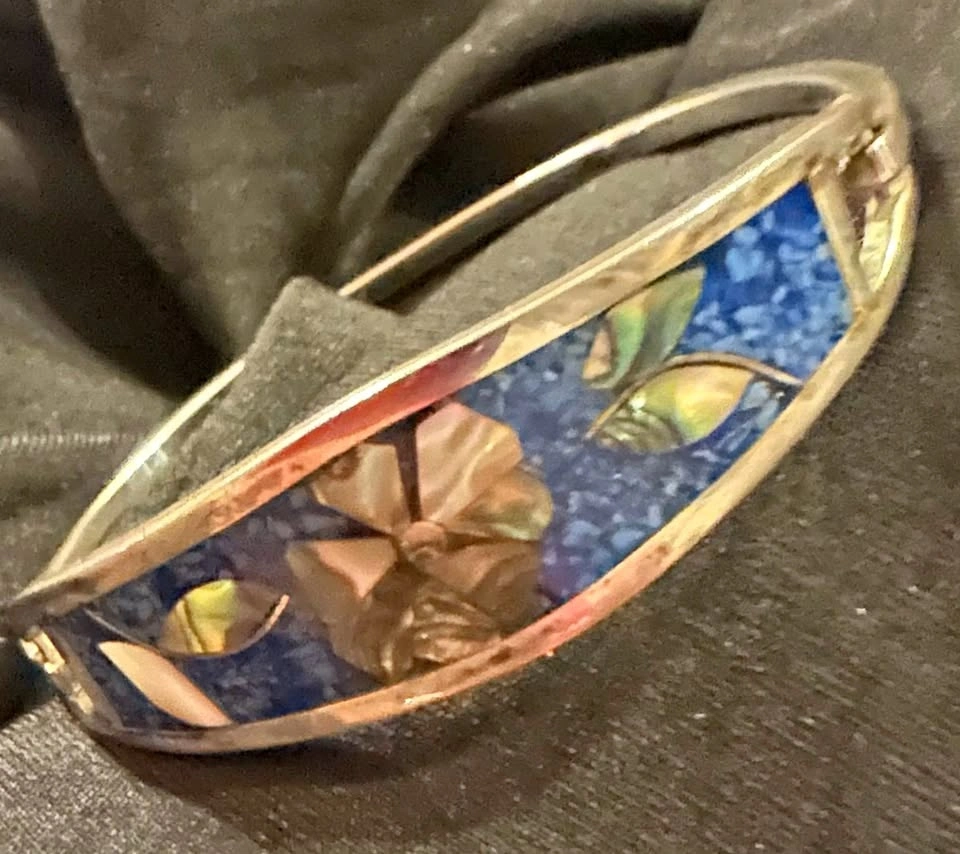 Vintage Flower MOTIF cuff bracelet