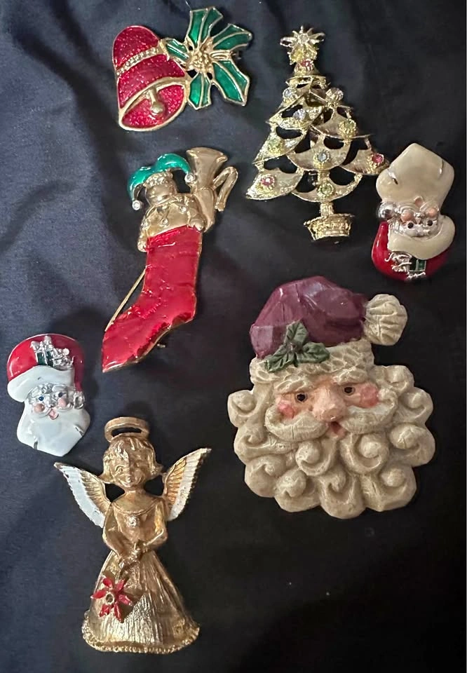 Vintage Christmas Pins/Brooch 7 total