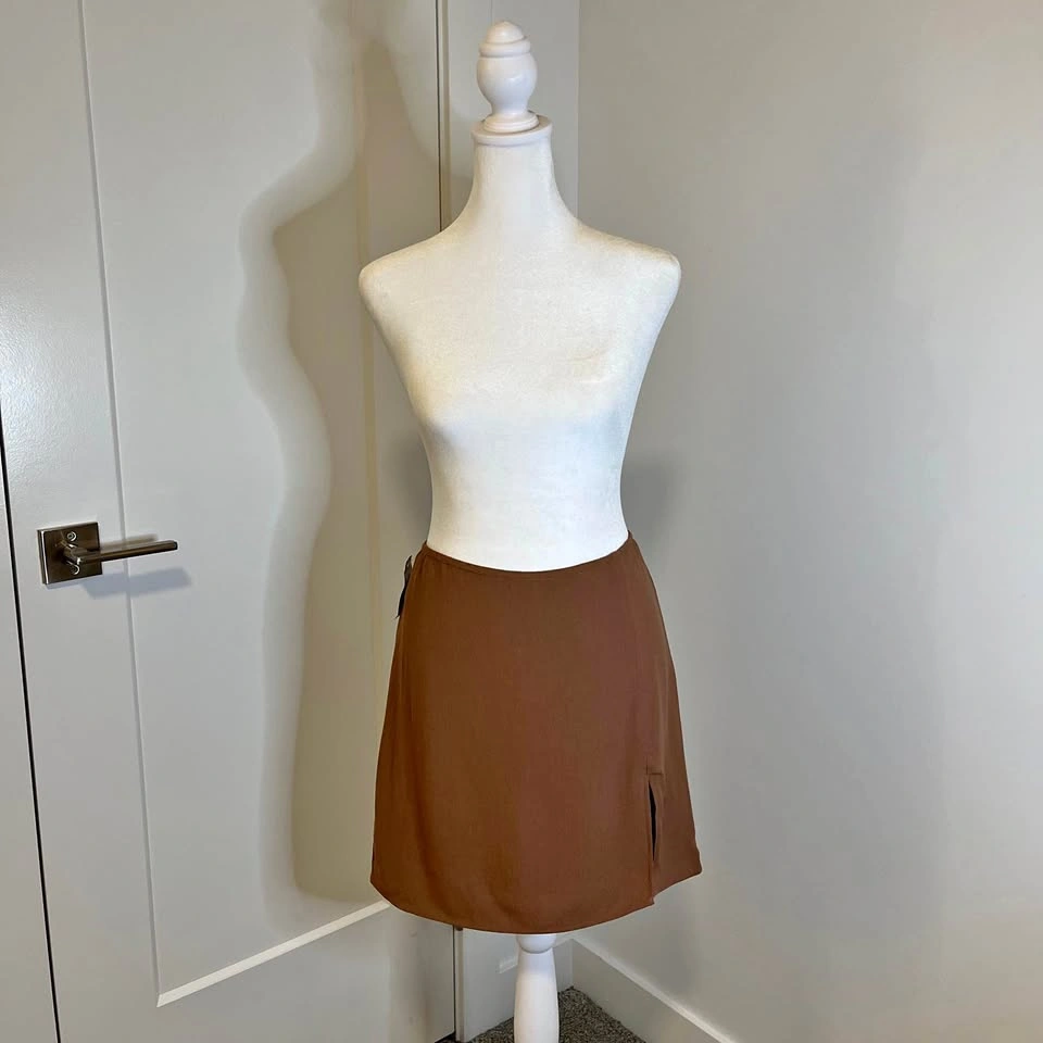 Aritzia SUNDAY BEST A-Line Skirt (NWT)