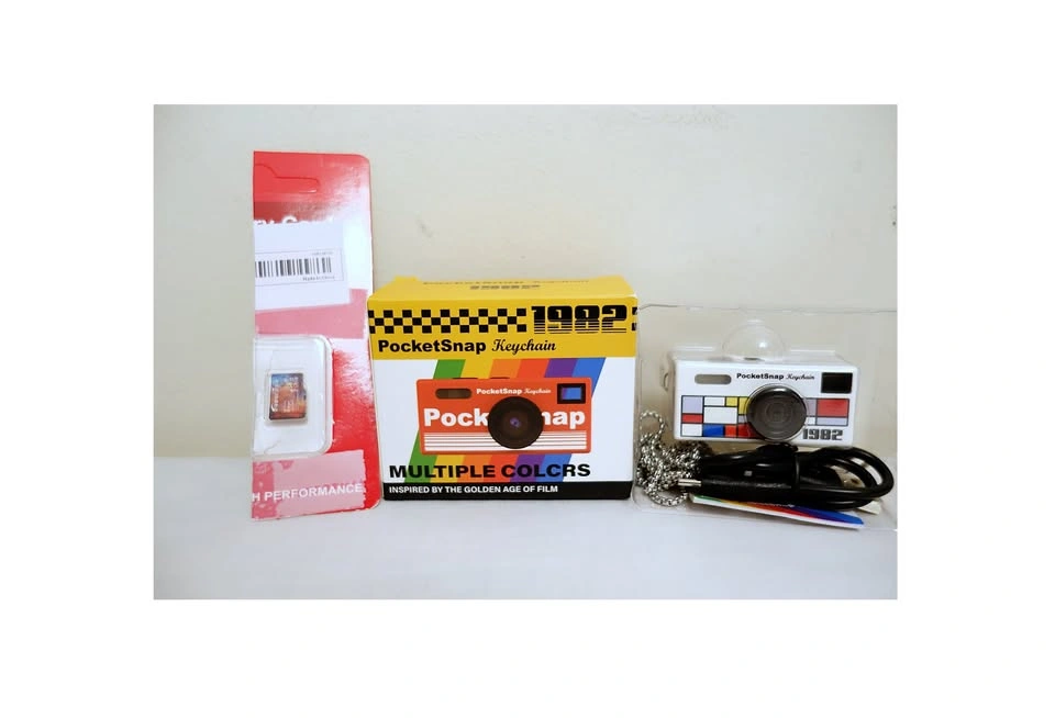 PocketSnap Tiny 12MP Keychain Digital Camera + 1GB Card