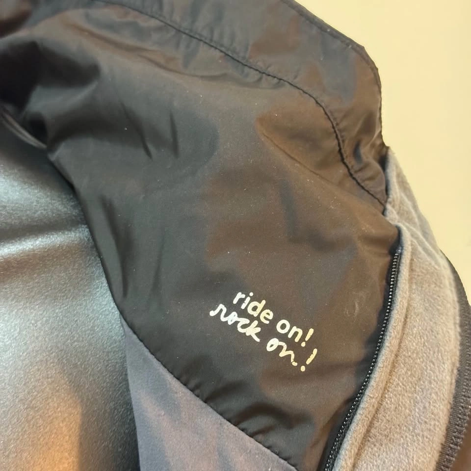 Lululemon Sleek Waterproof Hooded Raincoat - Black - Size 4 - photo 2