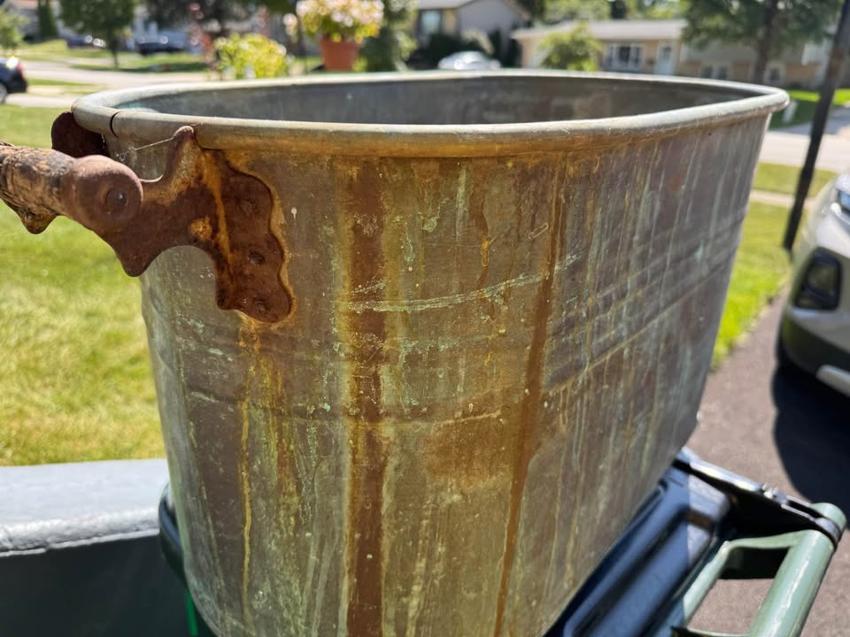 Antique hand wrought copper boiler wash tub - photo 4