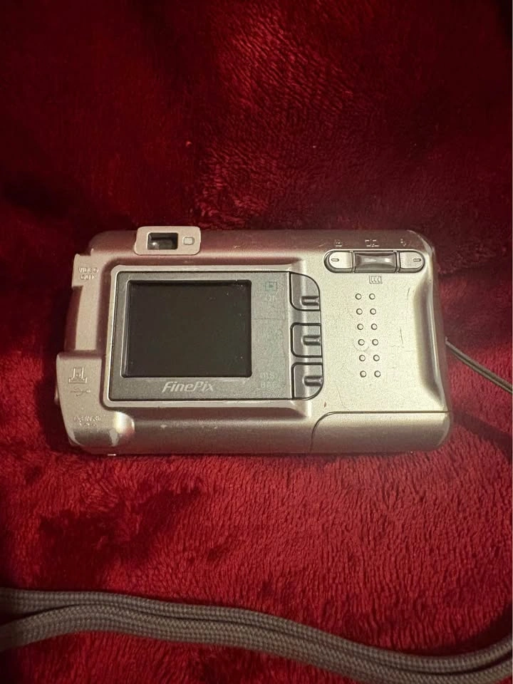 Fujifilm FinePix A330 - photo 3