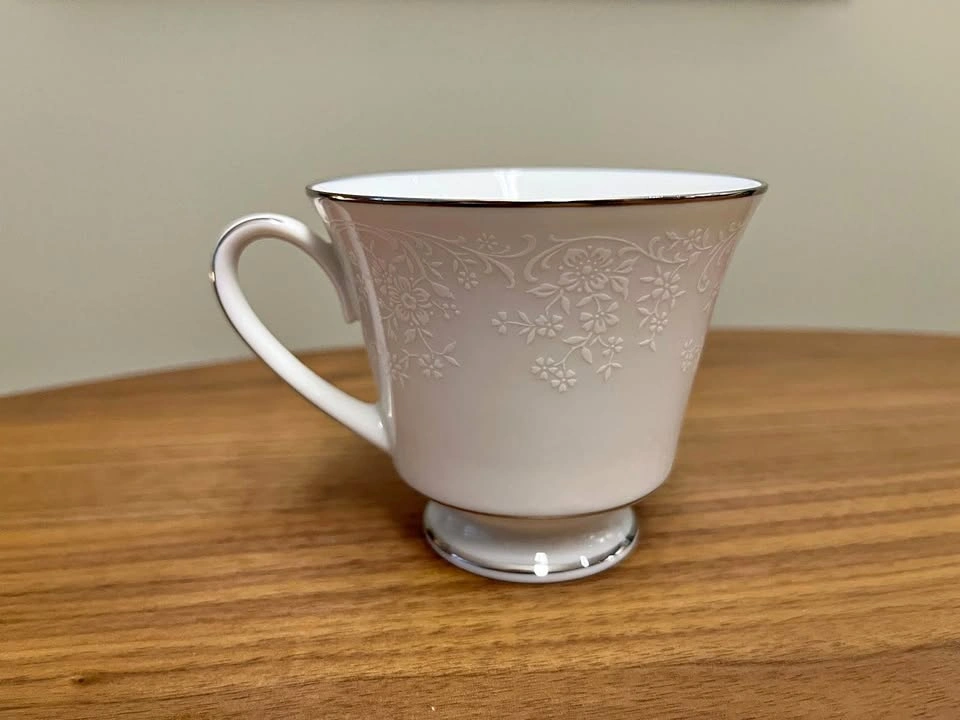 Noritake Tahoe 2585 China Set - 37 pcs