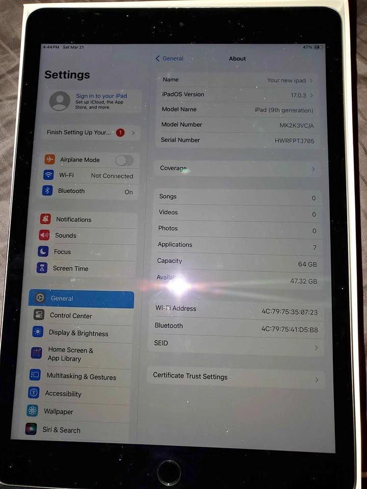 Apple iPad 9th Gen 64GB with box + charger