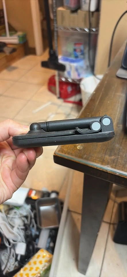 Folding Desktop Phone Stand - photo 3