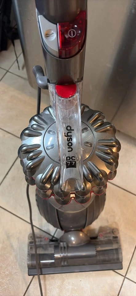 Dyson vacuum DC 77 - photo 2