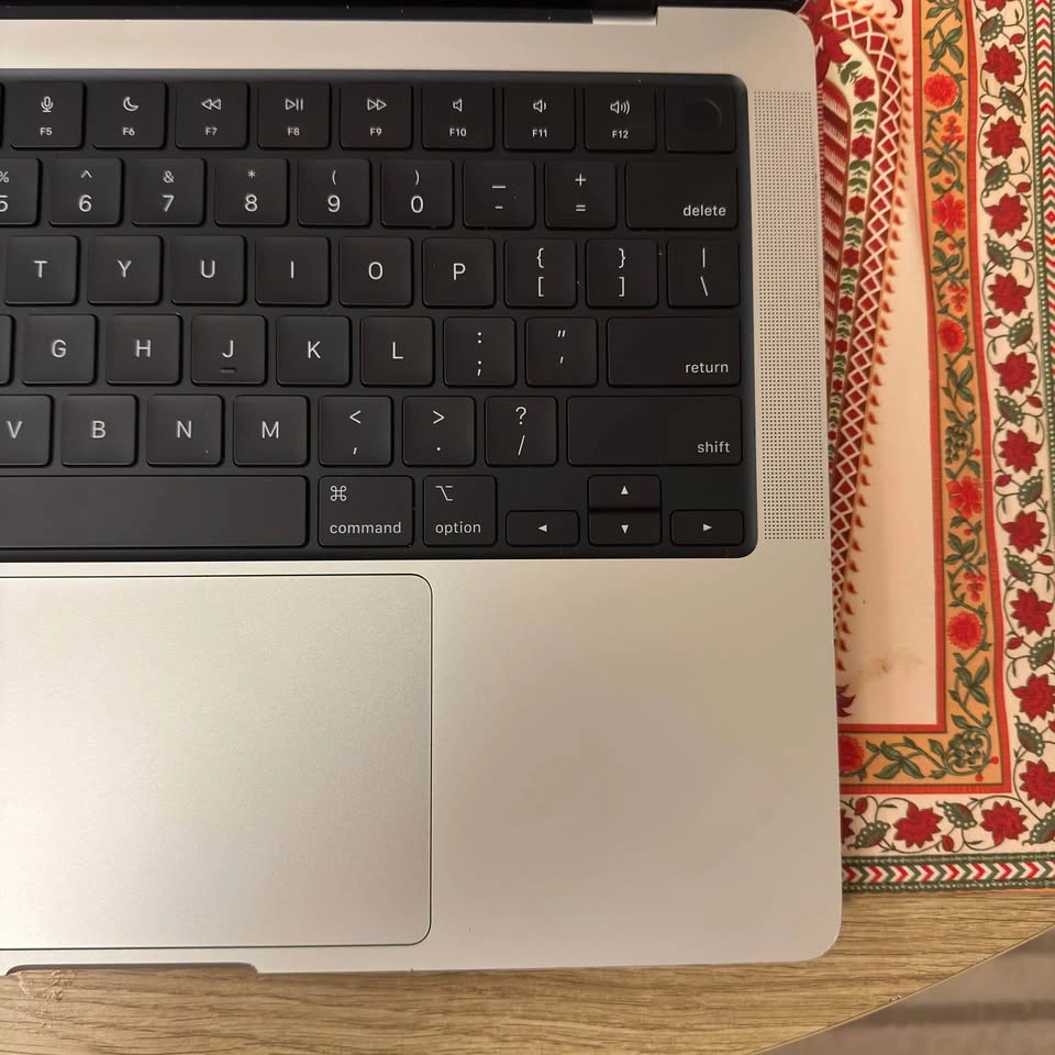 Apple MacBook Pro (2021) - 14 inch - M1 Pro - 32/512GB - Silver - photo 3