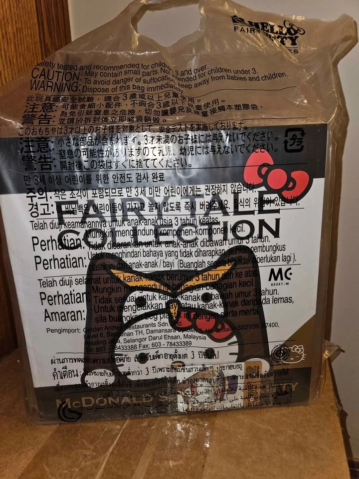 McDonald's Hello Kitty Fairytale Plush - photo 4
