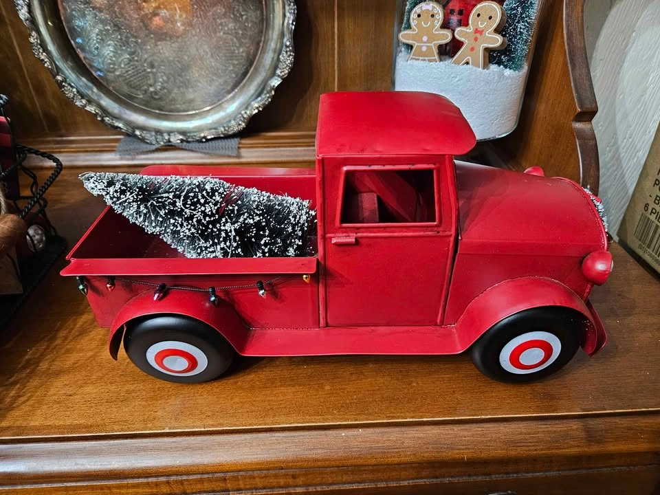 Target Red Truck Christmas Decor - photo 2