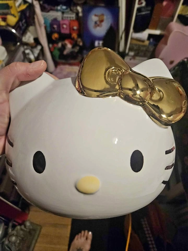 Hello Kitty Ceramic Planter Gold Bow