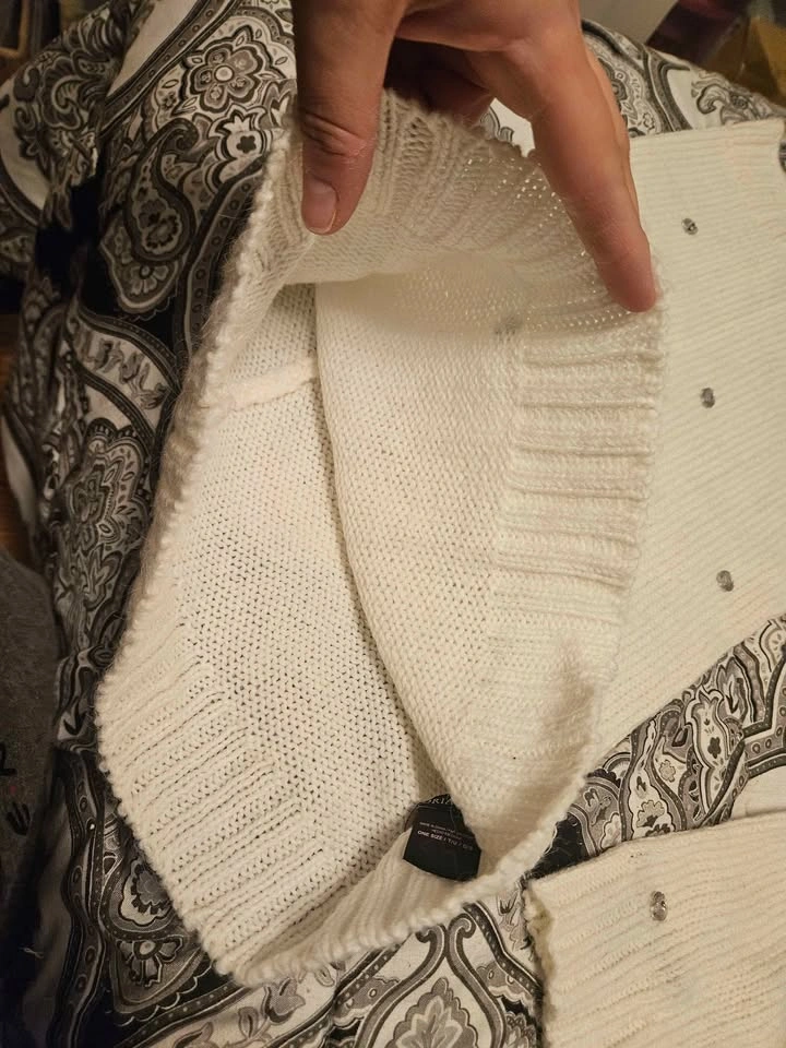 Victoria's Secret Cream Winter Beanie and Scarf Set - photo 5