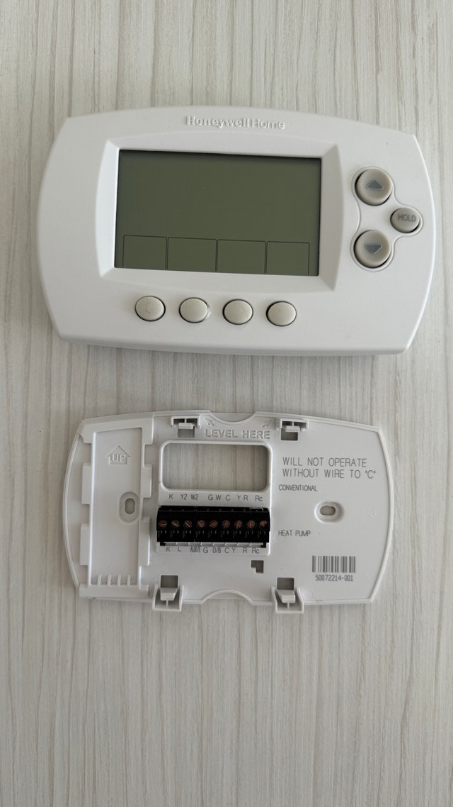 Honeywell Home RTH6580WF Smart Thermostat - photo 2
