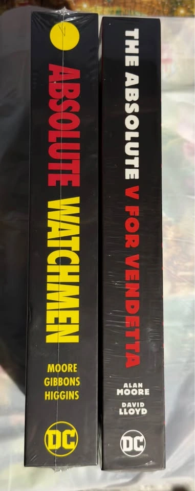 V For Vendetta/Watchmen Absolute Edition - photo 2