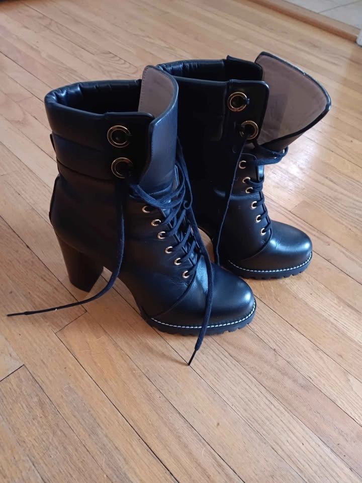 Stuart Weitzman Black Ladies Boots 8M Chunky Heel Lug Sole - photo 2